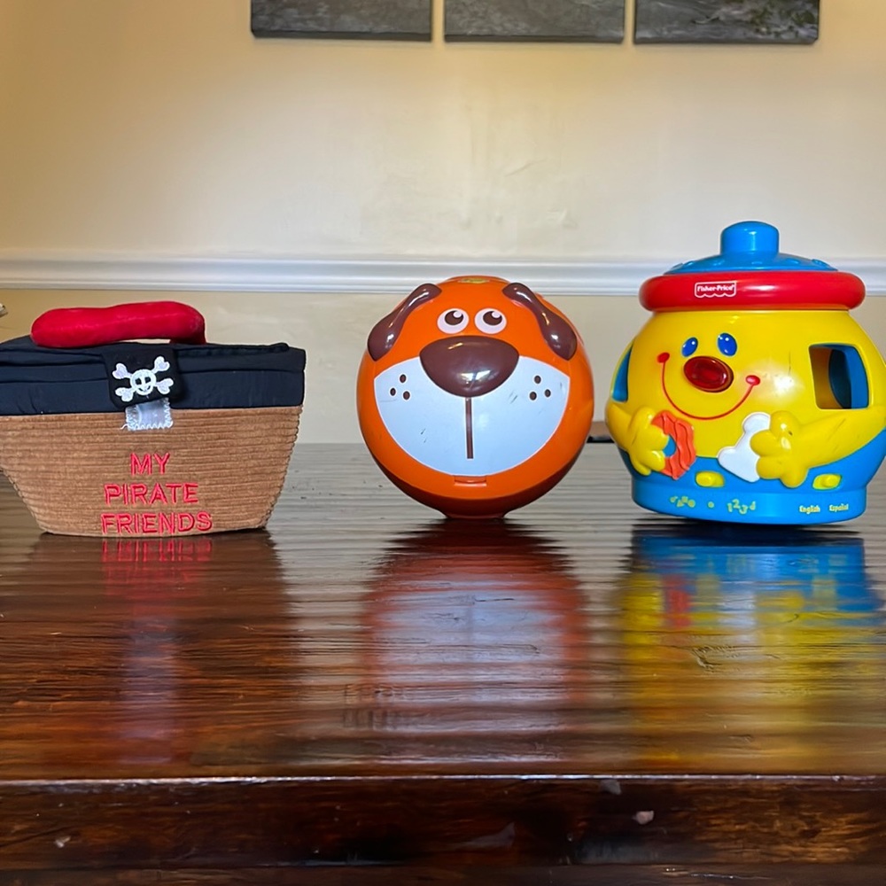 Toddler learning toys: shapes and my pirate friends